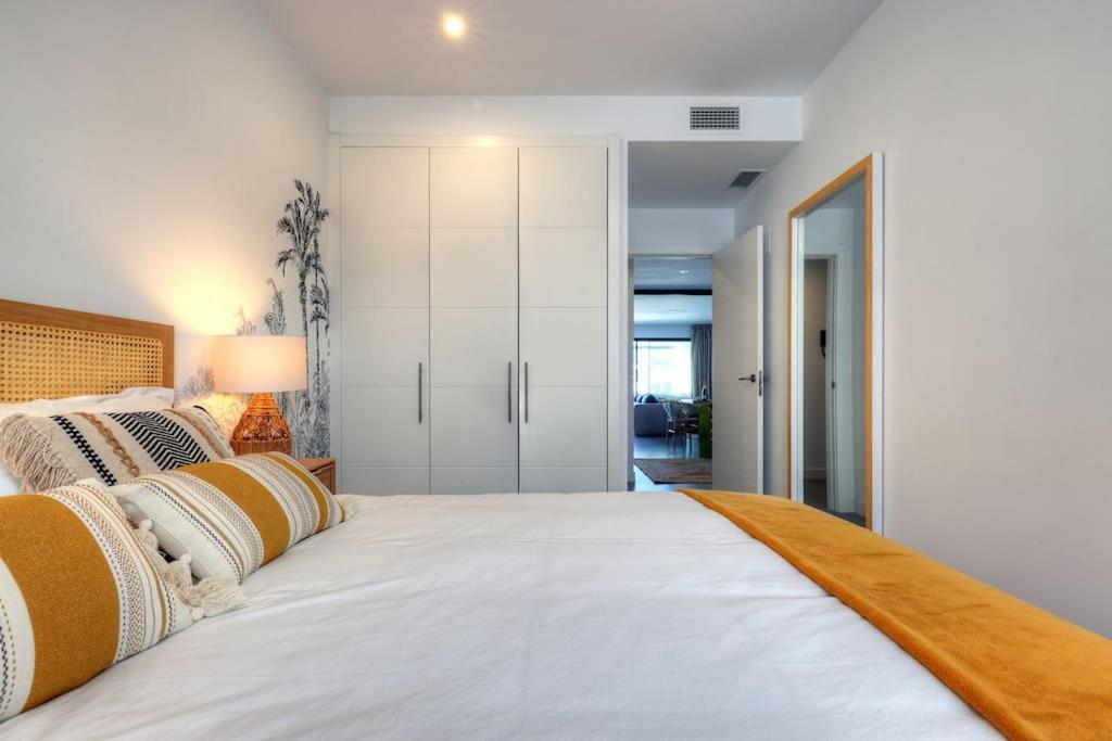 3 Bedroom Ground Floor @ Hills! Apartment