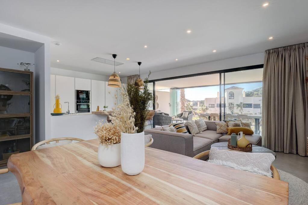 Apartment 3 Bedroom Ground Floor @ Hills!