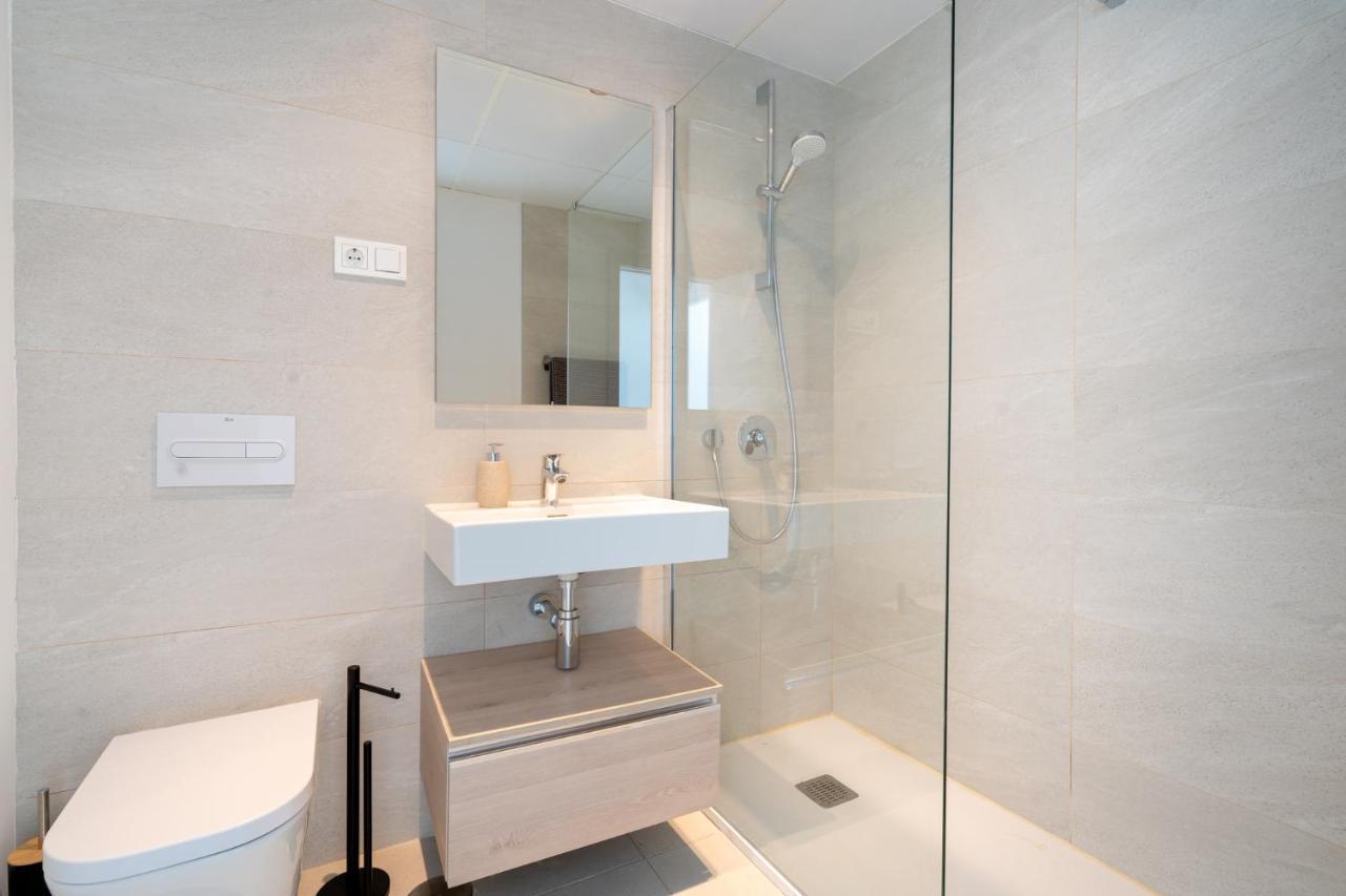 25 Mesas Big Terrace With Indoor & Outdoor Pool & Gym *