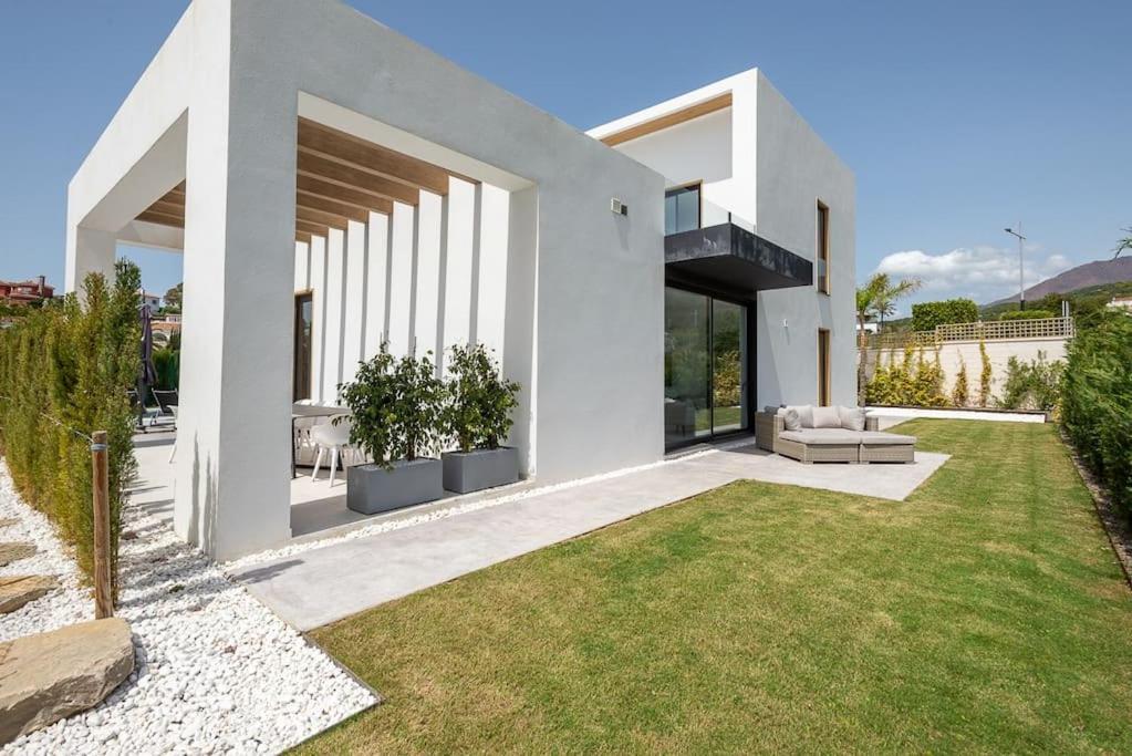 Casa Innes: Entire 5 Bed Modern Villa. Pool. Valle Romano Villa *