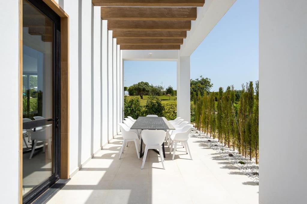 Casa Innes: Entire 5 Bed Modern Villa. Pool. Valle Romano Villa