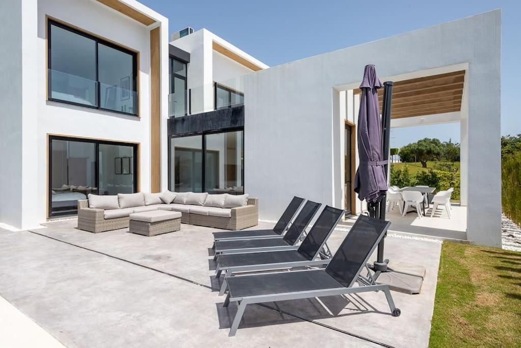 Casa Innes: Entire 5 Bed Modern Villa. Pool. Valle Romano Villa *