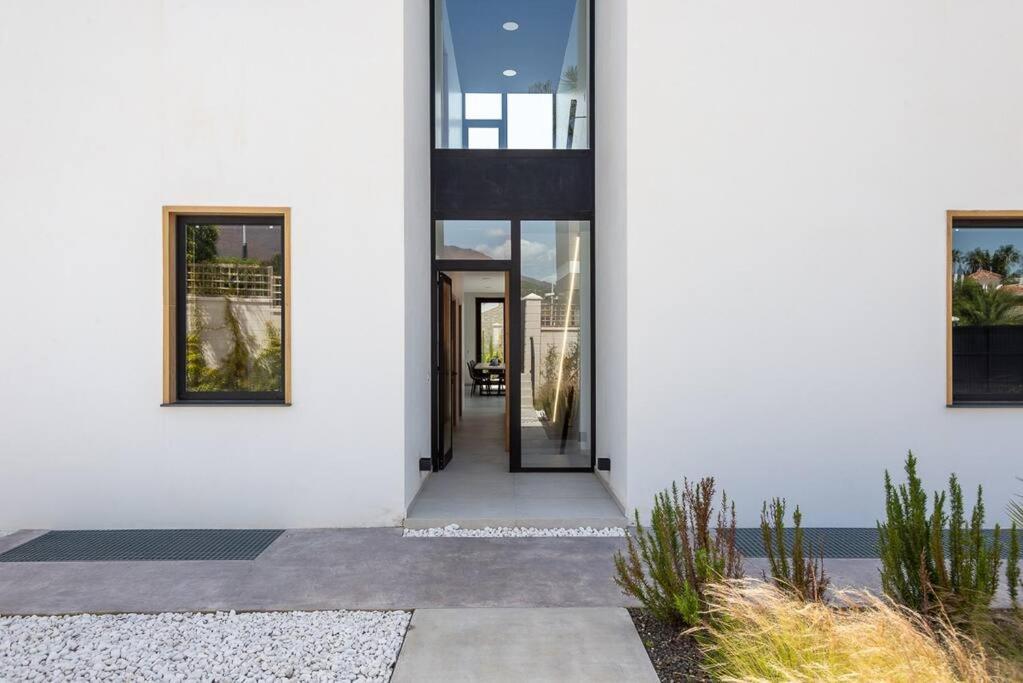 Casa Innes: Entire 5 Bed Modern Villa. Pool. Valle Romano * Estepona