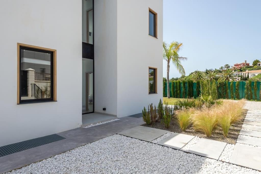 Casa Innes: Entire 5 Bed Modern Villa. Pool. Valle Romano Villa *