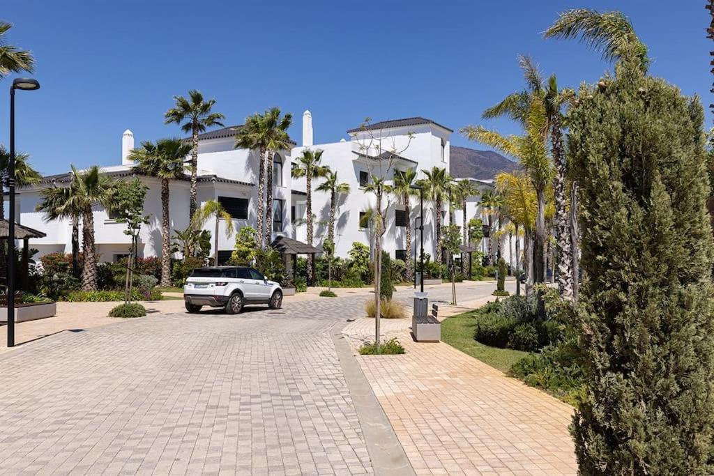 3 Bedroom Ground Floor @ Hills! * Estepona