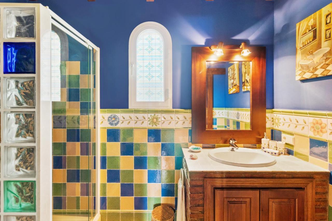 Estilo Mediterranea Con Piscina, Jardin, Bbq Y Jacuzzi - Bel Air Real Villa Estepona