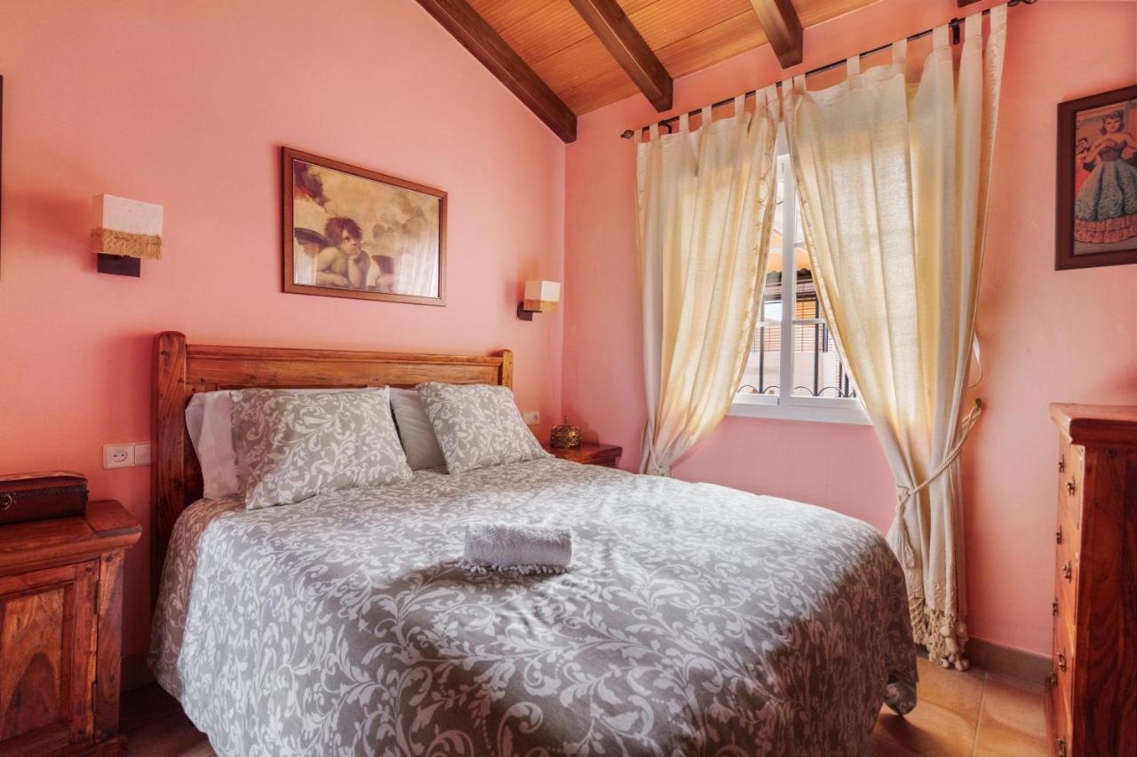 Estilo Mediterranea Con Piscina, Jardin, Bbq Y Jacuzzi - Bel Air Real Estepona