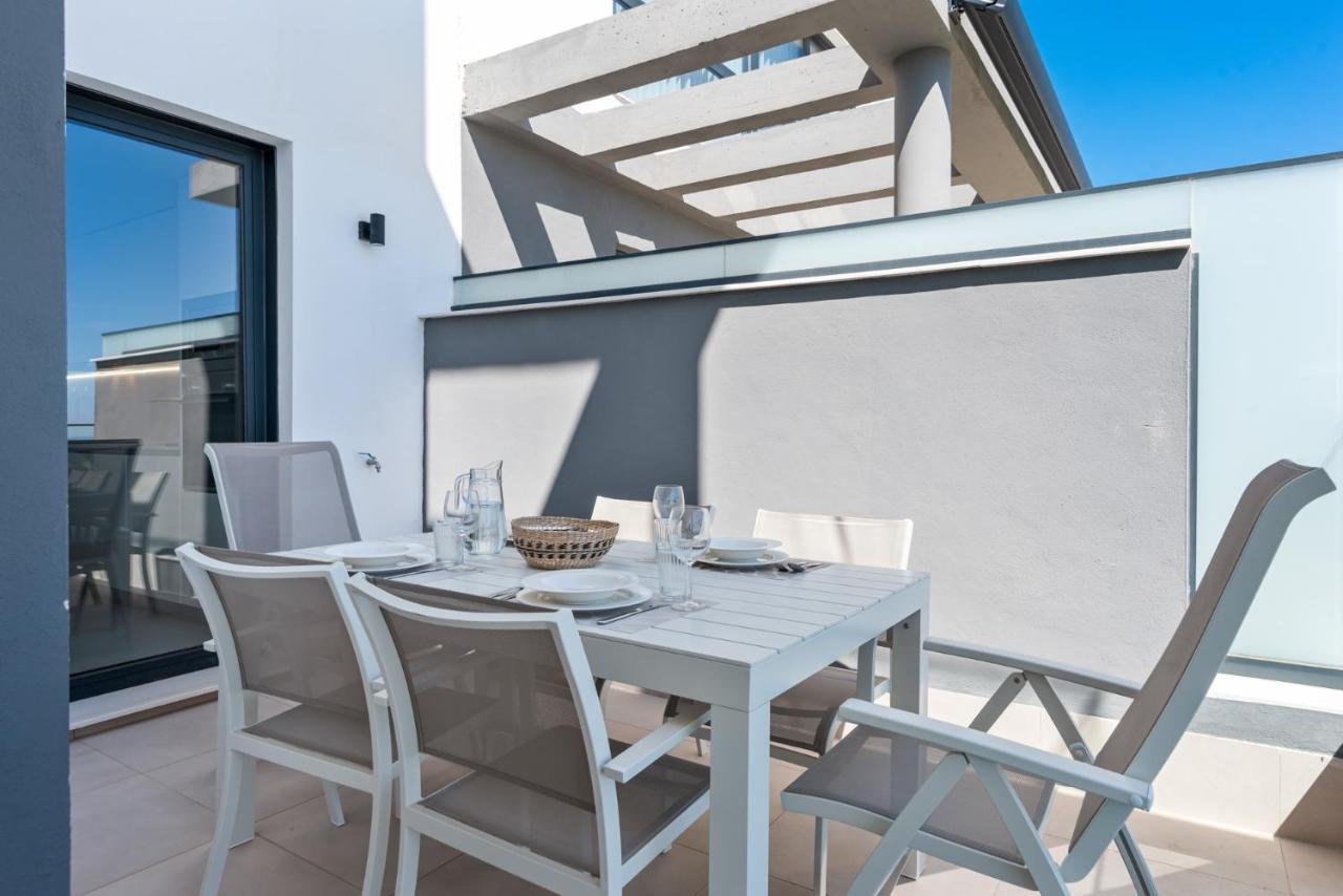Apartment Seaview With Heated Pool By Costarentals - Ref M21 *