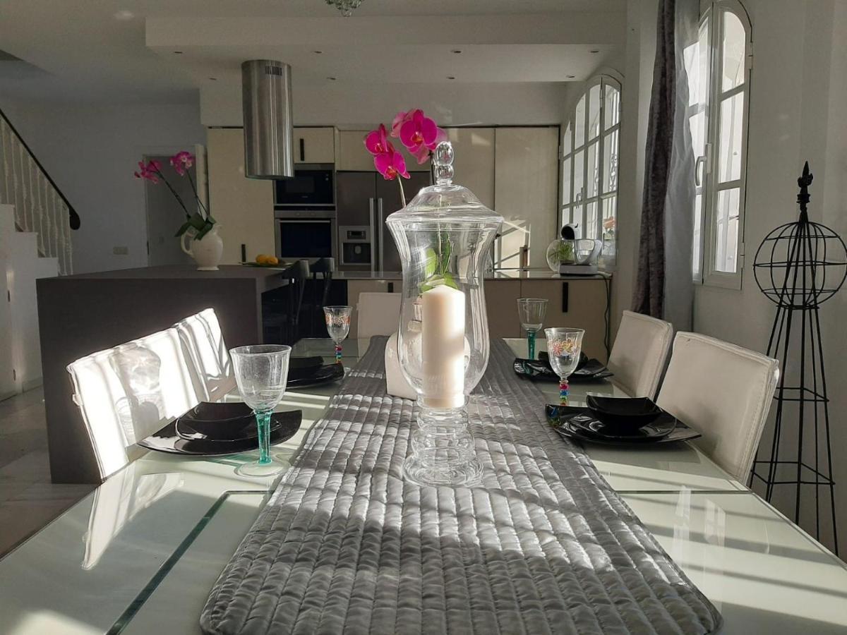 Villa Aqua Private Six Bedrooms With Large Pool