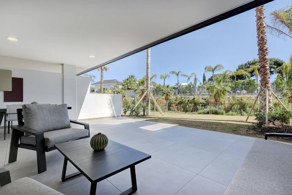 Ground Floor, 2 Bedroom @ Hills Apartamento