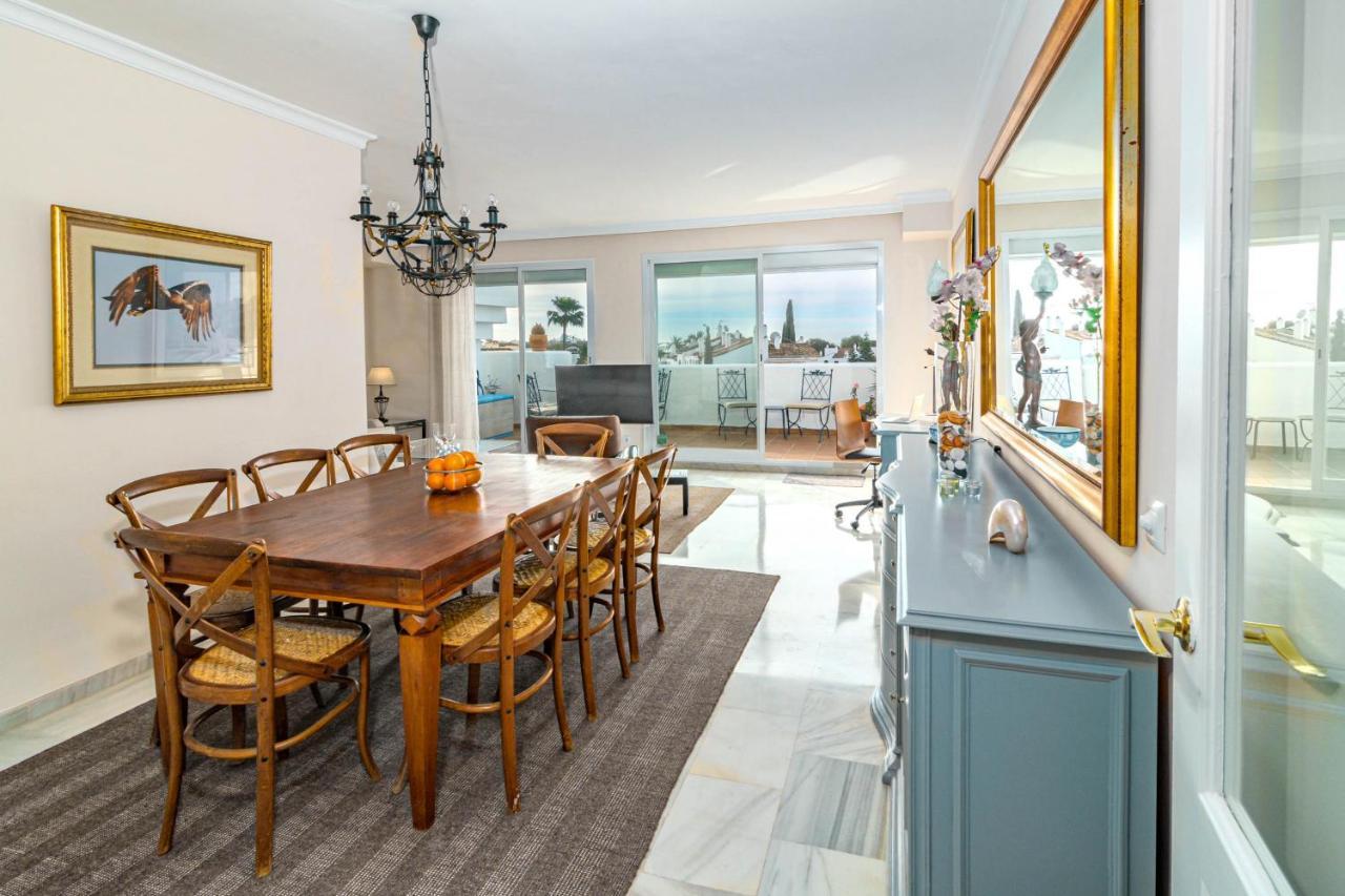 Andalusian Elegance In El Paraiso With 360 Views Over Sea And Mountains Apartment