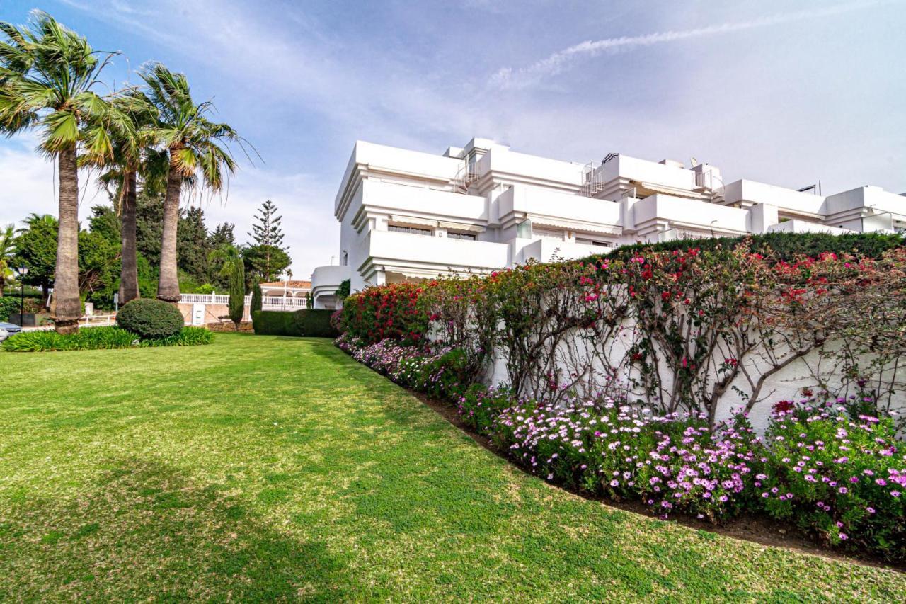 Andalusian Elegance In El Paraiso With 360 Views Over Sea And Mountains Apartment Estepona