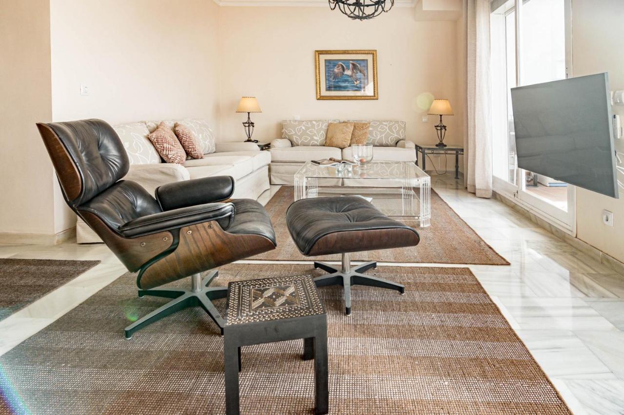 Andalusian Elegance In El Paraiso With 360 Views Over Sea And Mountains Apartment