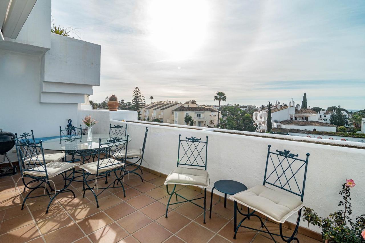 Andalusian Elegance In El Paraiso With 360 Views Over Sea And Mountains