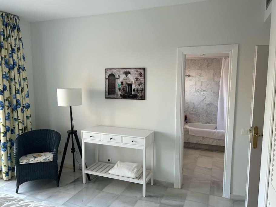 Lovely 2 Bed Alcazaba House By Sea Rdr296 *