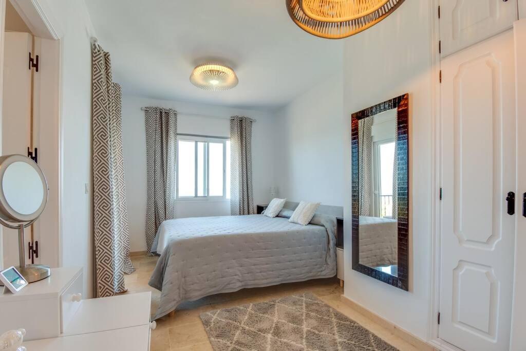 Beachfront Townhouse *