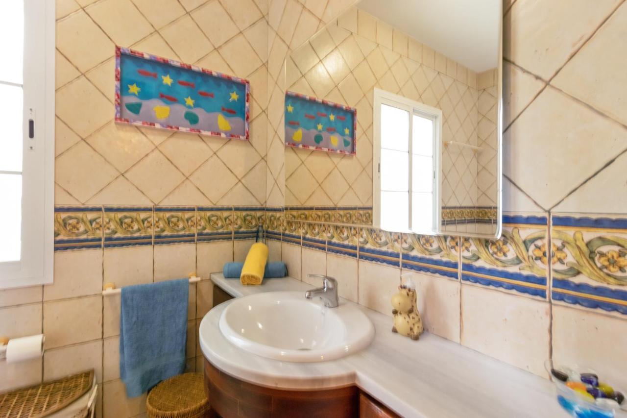 Villa Estilo Mediterranea Con Piscina, Jardin, Bbq Y Jacuzzi - Bel Air Real Estepona