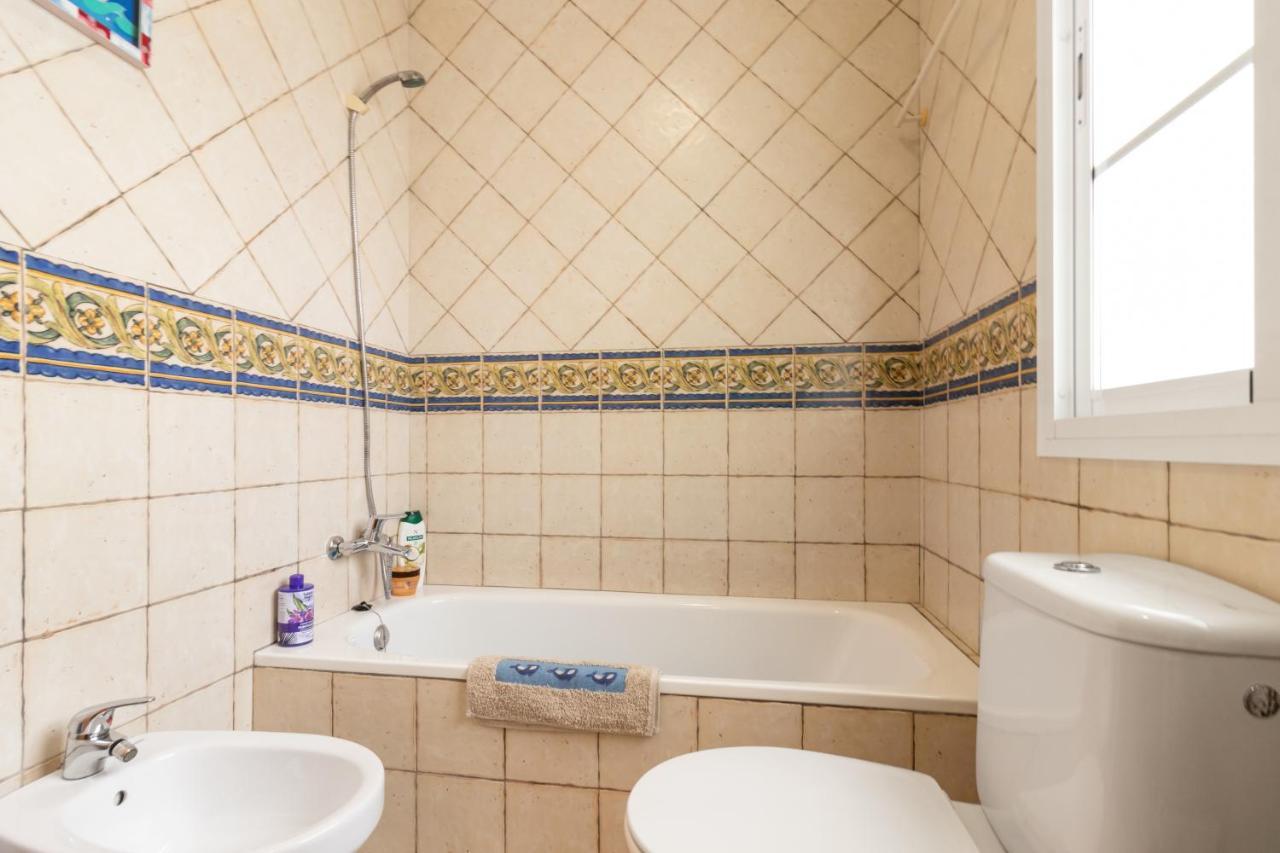 Estilo Mediterranea Con Piscina, Jardin, Bbq Y Jacuzzi - Bel Air Real * Estepona