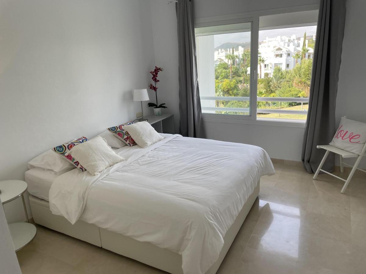 Stunning Modern 2 Bedroom - Alcazaba Lag * Estepona