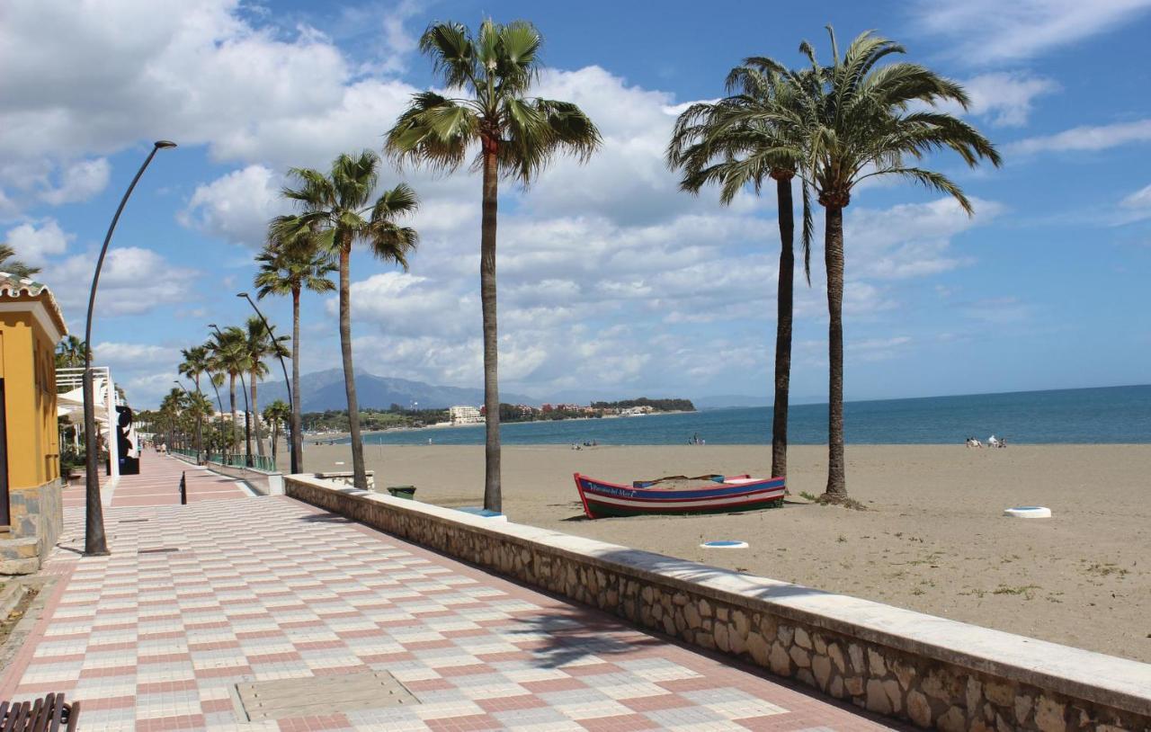 Stunning Apartment In Estepona With Wifi *