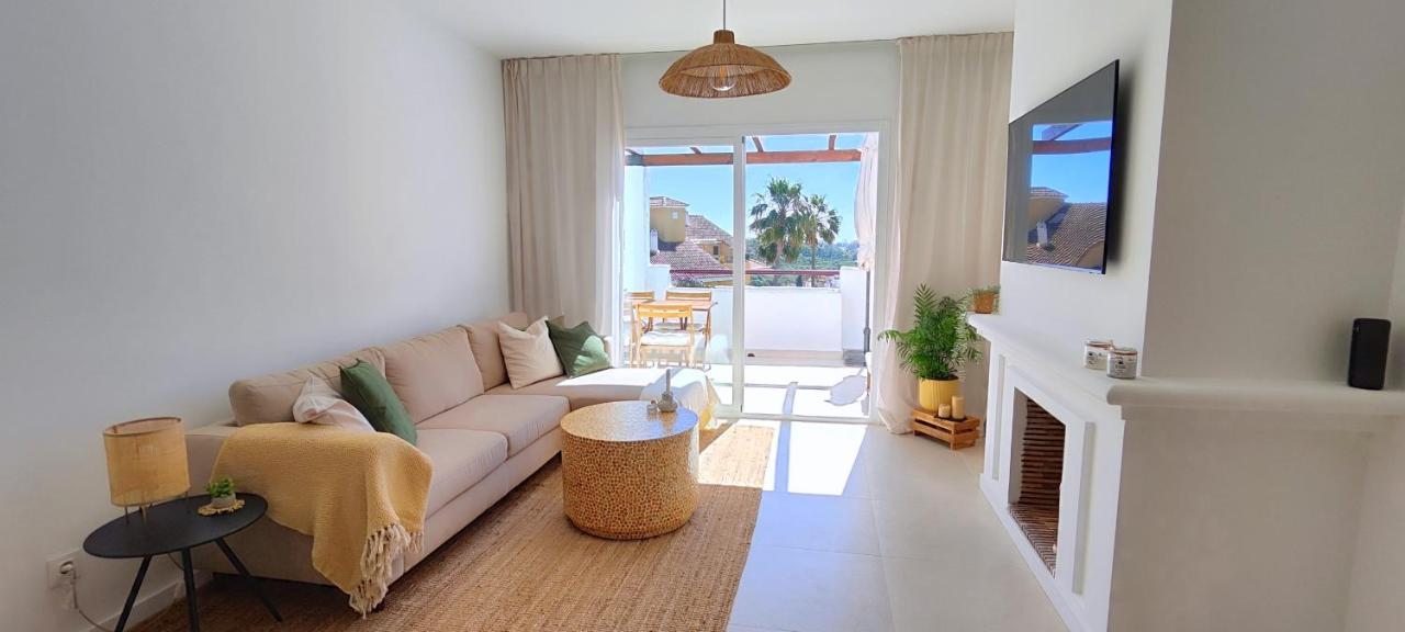 Unique & Fashionable 3 Bedroom - Views Apartment Estepona