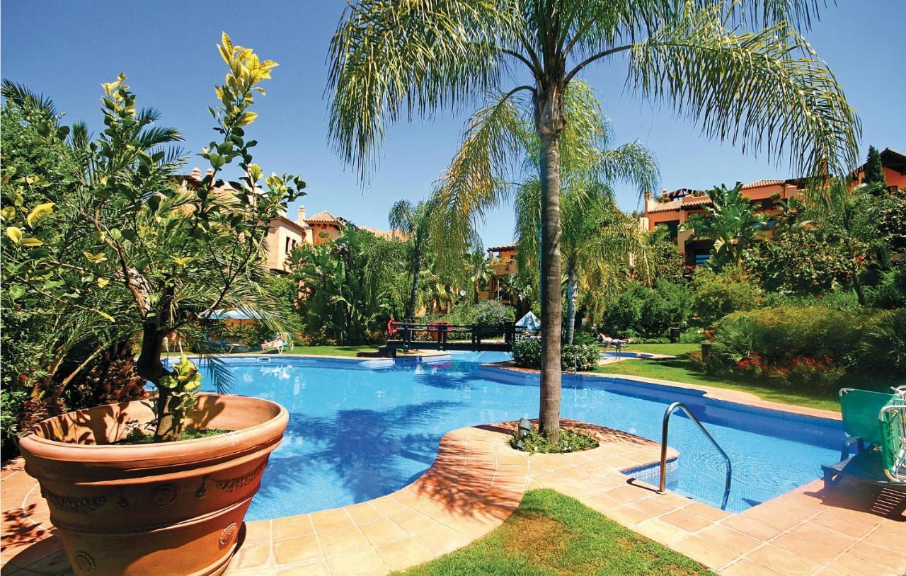 Apartment Beautiful Apartment In Estepona With 3 Bedrooms, Outdoor Swimming Pool And Swimming Pool *