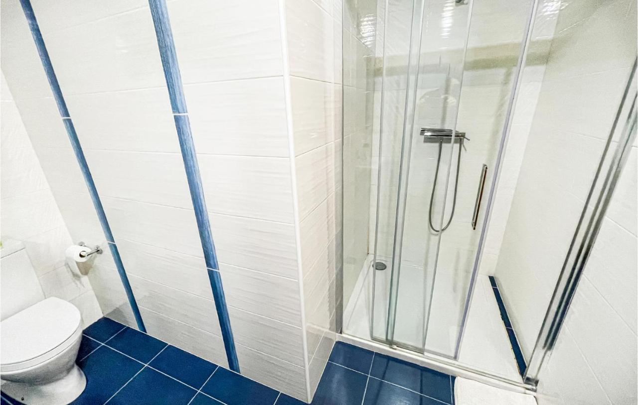 Gorgeous In With Kitchen Apartment Estepona