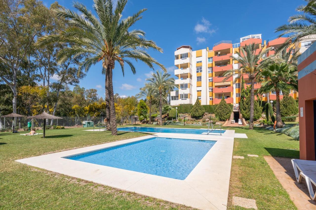Con Piscina, Golf Y Solarium By Rent Me Apartment Estepona