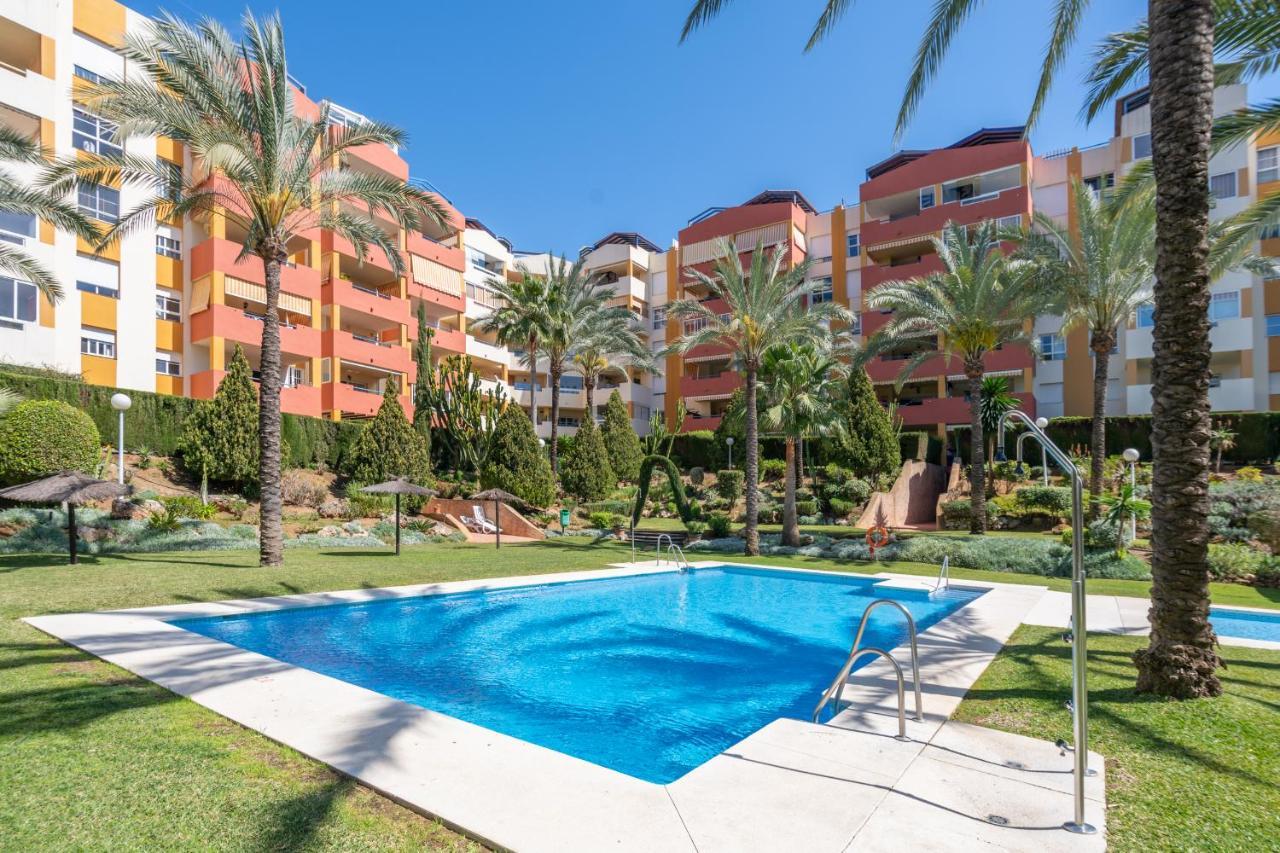 Con Piscina, Golf Y Solarium By Rent Me Estepona