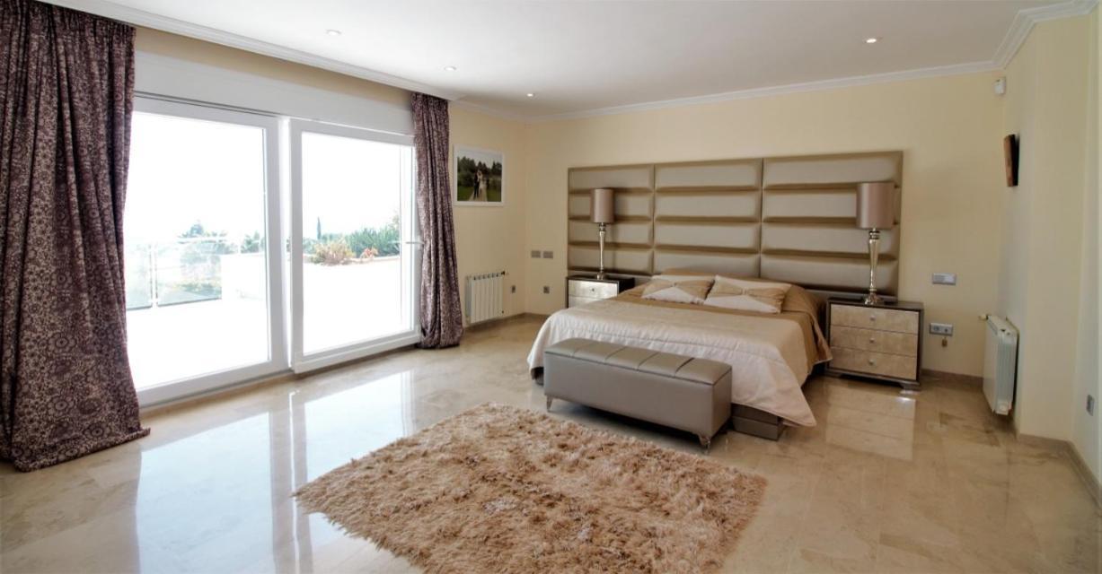 Marbella Sea View 10 Bedrooms *