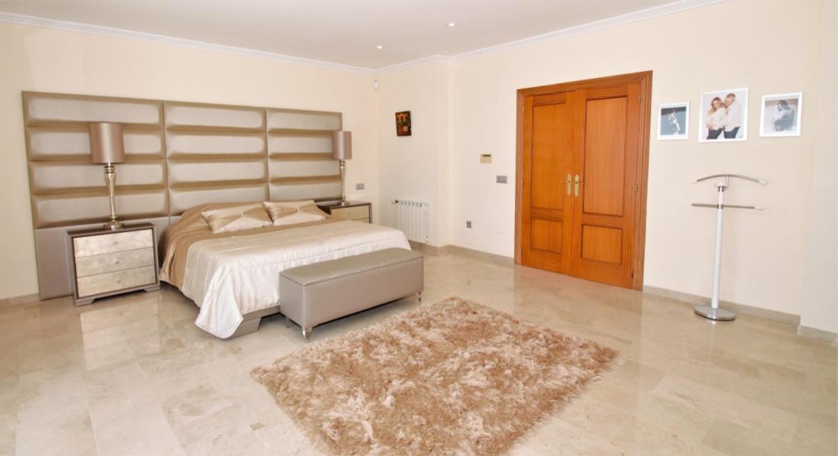 Villa Marbella Sea View 10 Bedrooms *