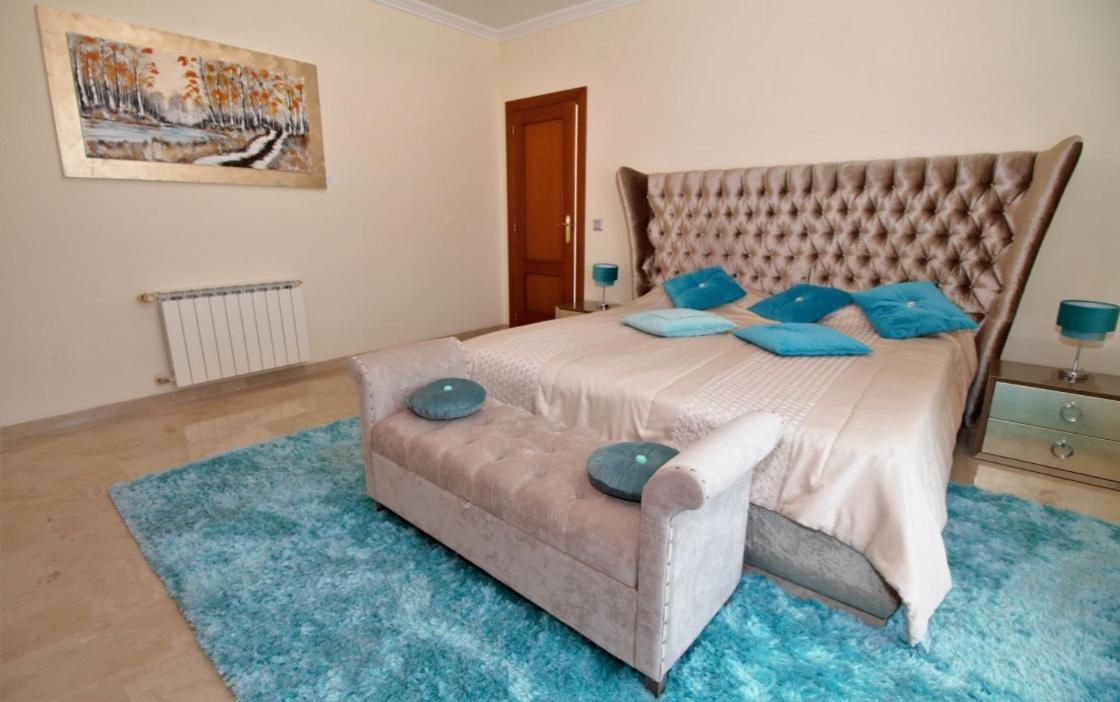 Marbella Sea View 10 Bedrooms *
