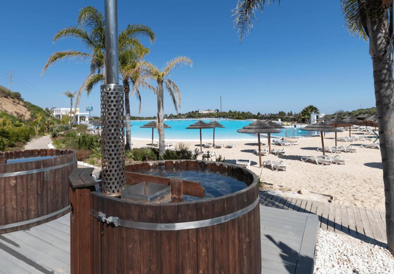 Stunning Modern 2 Bedroom - Alcazaba Lag Apartment