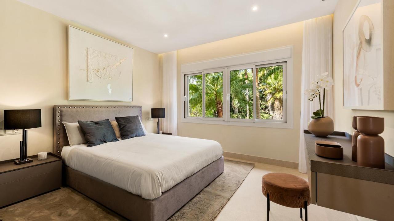 Frontline Luxury 10 Mins From Puerto Banus Rdr303 Estepona