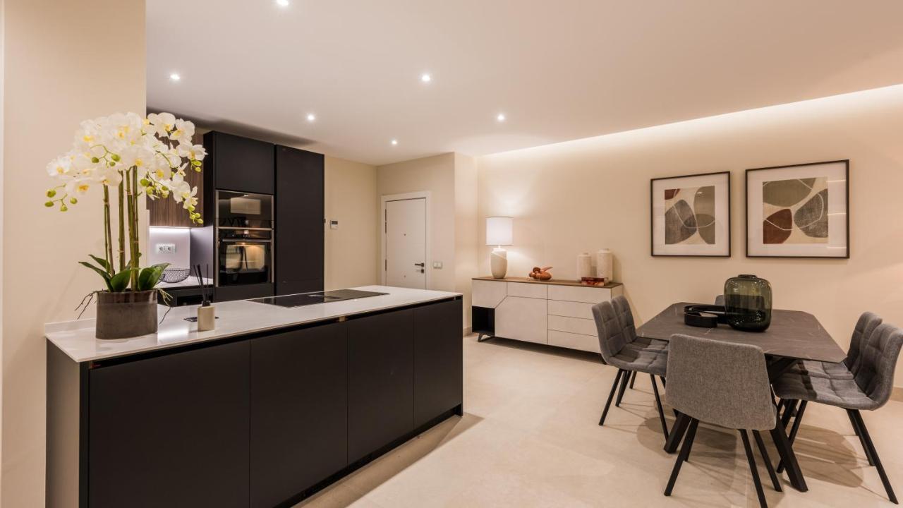 Frontline Luxury 10 Mins From Puerto Banus Rdr303 Appartement *