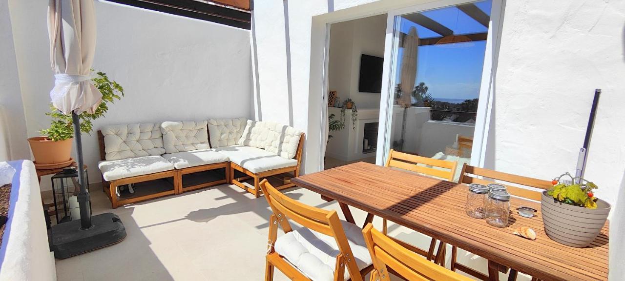 Unique & Fashionable 3 Bedroom - Views
