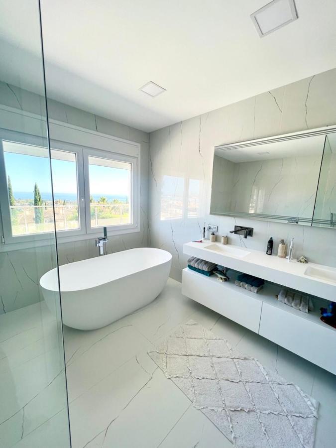 Marbella Sea View 10 Bedrooms Villa Estepona