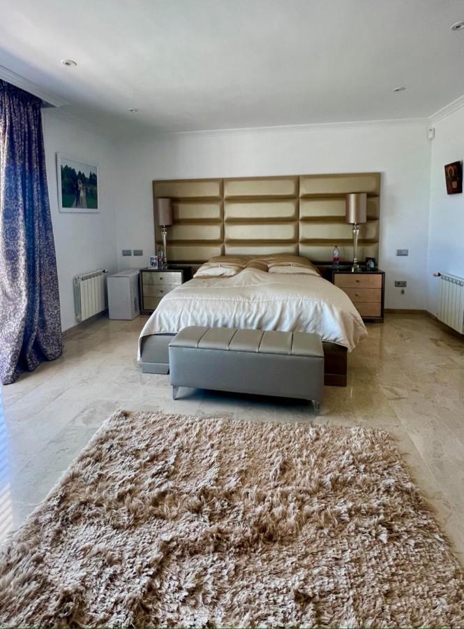 Marbella Sea View 10 Bedrooms *