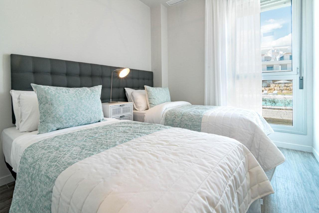 Lm351a- Luxury 3 Bed Family * Estepona