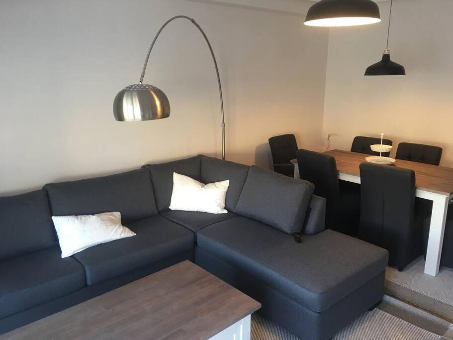 Ruim Zonnig Met Groot Terras In Mooi Complex, Op 15' Te Voet Het Strand; Op 10' En Puerto Banus. Apartment *