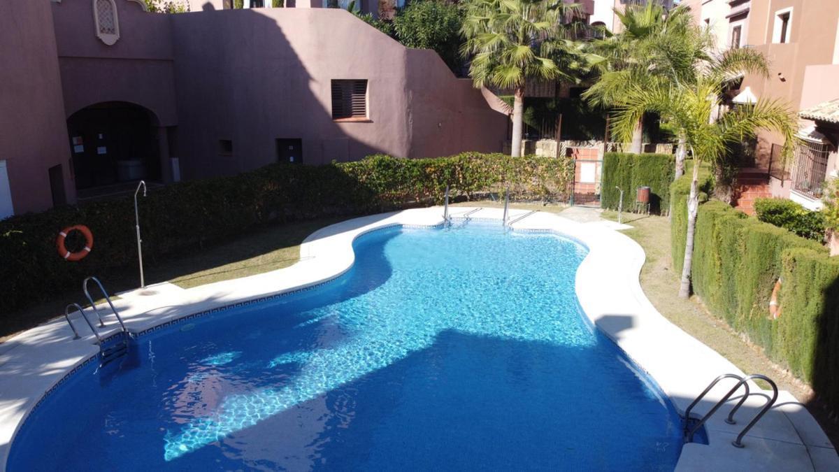 Townhouse Azata Golf - 5 Min Driving From The Beach * Estepona