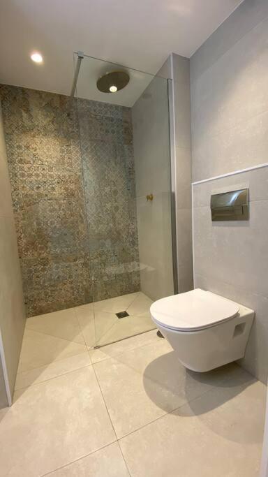 Appartement Luxurious Penthouse With 180m2 Sunlit Terrace