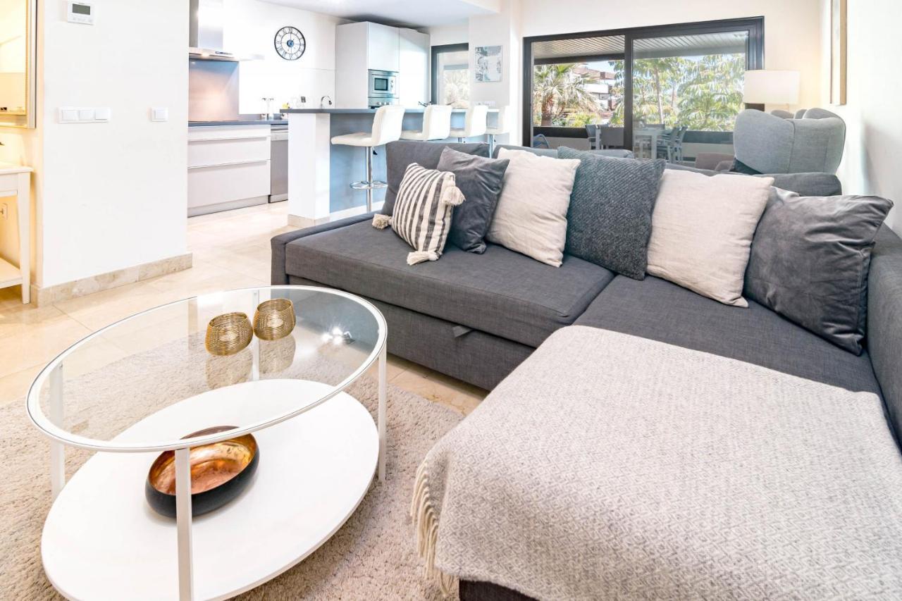 H19 - Stunning 2 Bedroom By Roomservices Estepona
