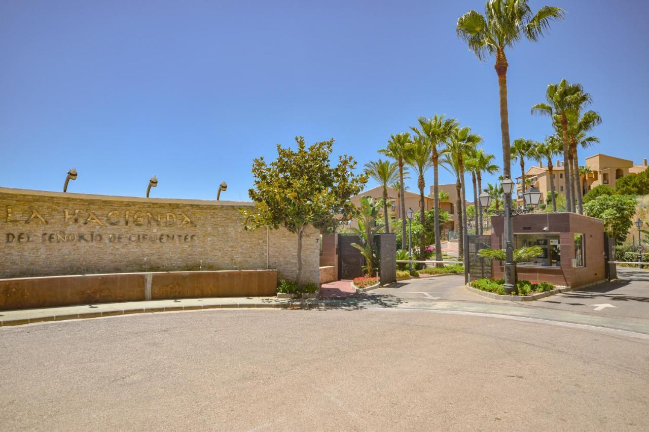 Apartment Beautiful In Benahavis, Marbella