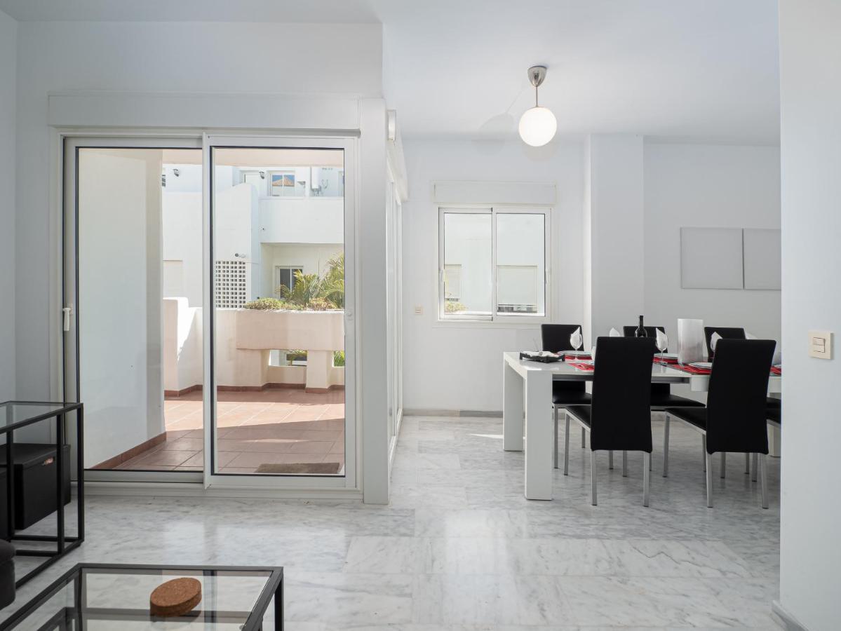 2051-new 3 Bedrooms On Golf Apartment Estepona