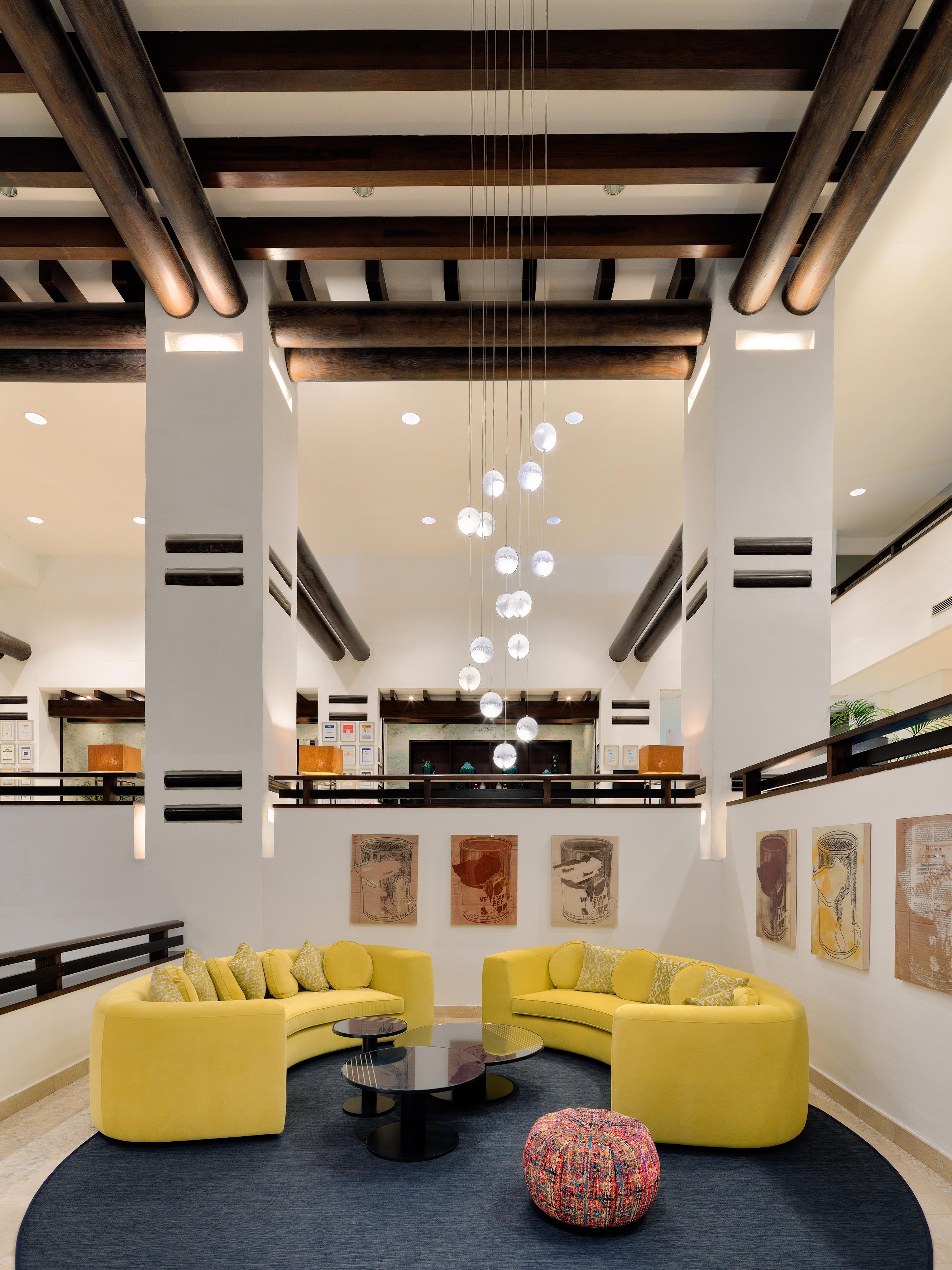 Hotel H10 Palace