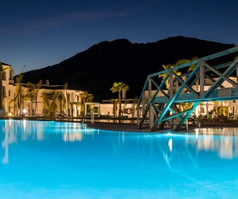 Seaviews Private Jacuzzi Rooftop&luxurious Living