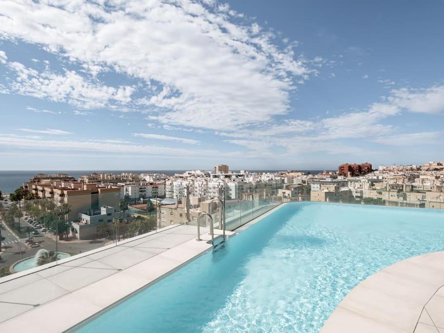 Infinity Seaviews Pool *