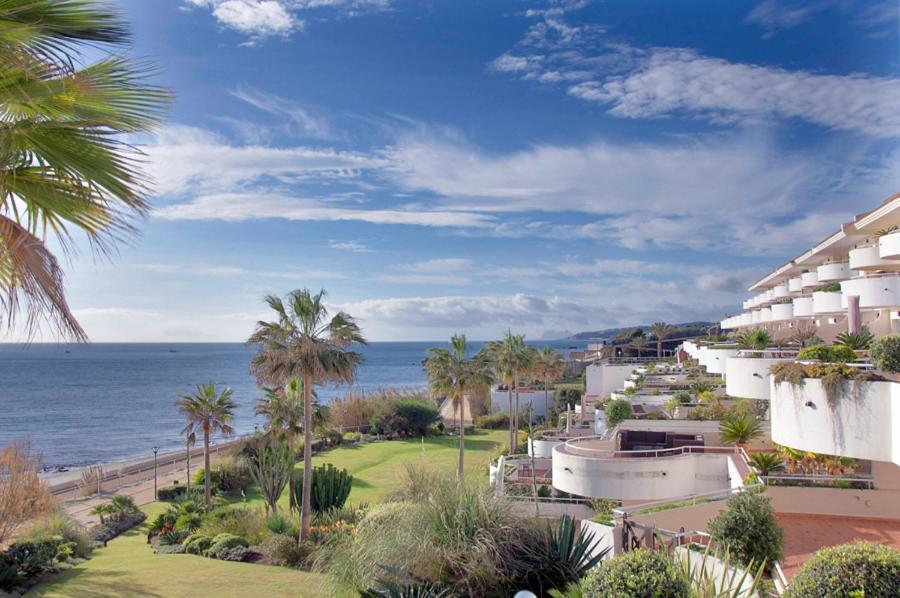 Apartment Seaside Vista Terrace: Panoramic Costa Del Sol Retreat Estepona