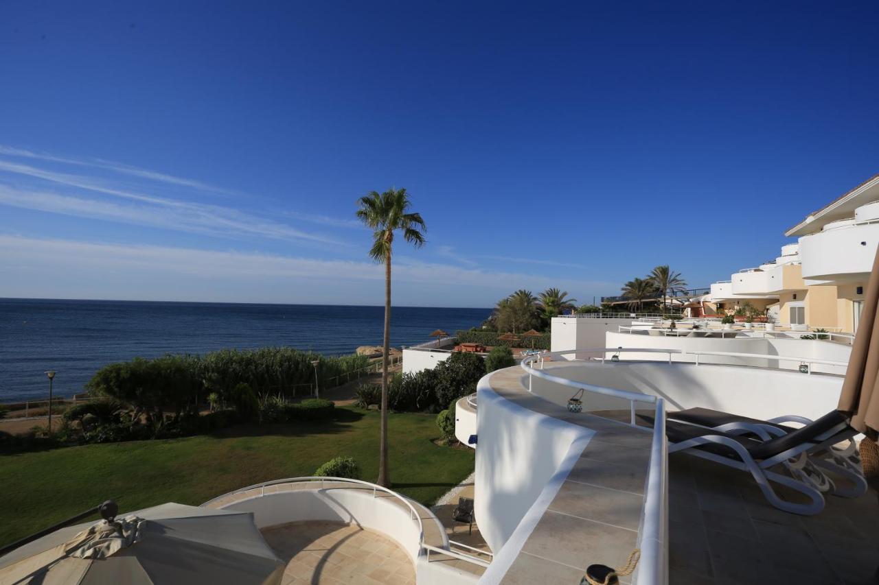 Seaside Vista Terrace: Panoramic Costa Del Sol Retreat Estepona
